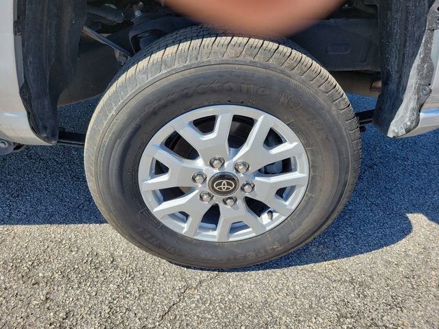 Used 2024 Toyota Tacoma SR image 6