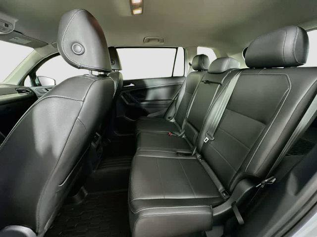 Used 2019 Volkswagen Tiguan SE AWD/4WD image 14