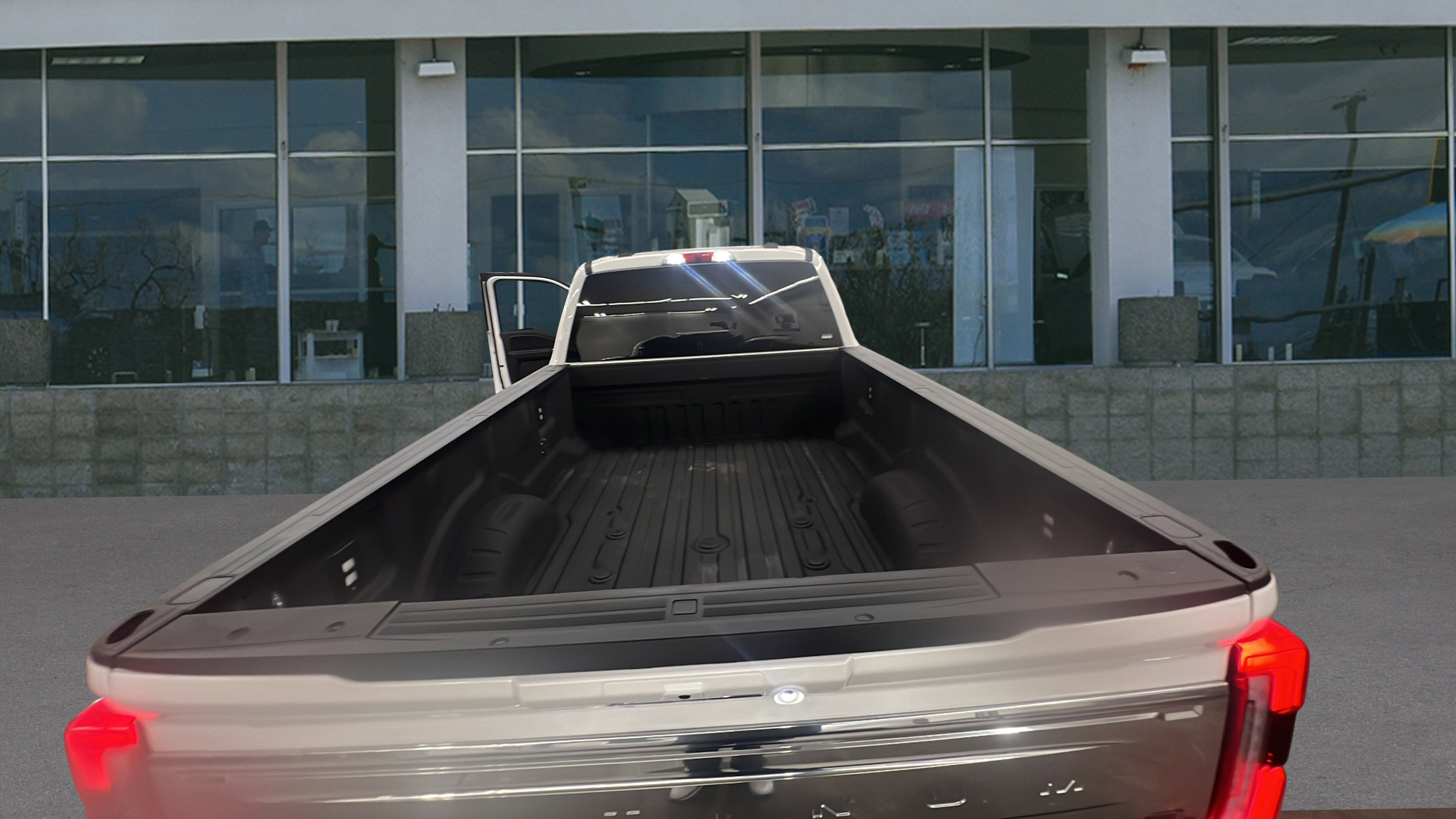 Certified 2024 Ford F450 Platinum w/ FX4 Off-Road Package image 13