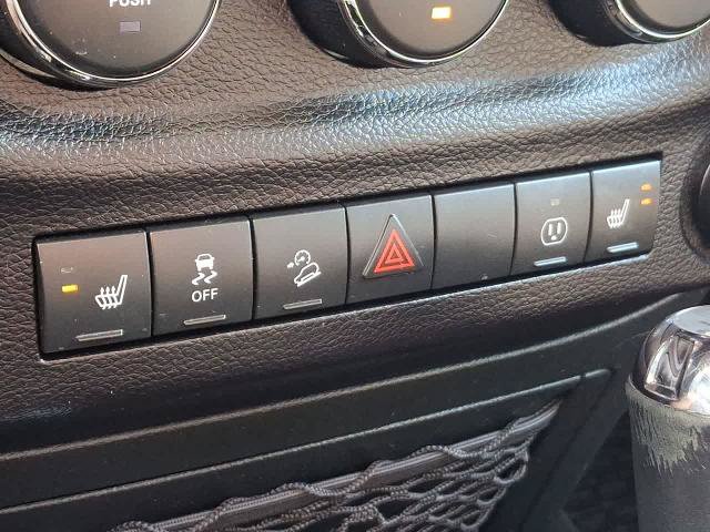 Used 2018 Jeep Wrangler Unlimited Sahara AWD/4WD image 25