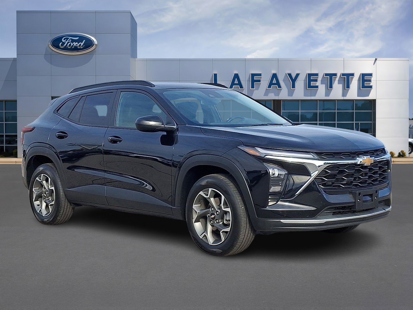 Used 2025 Chevrolet Trax LT w/ LT Convenience Package image 1