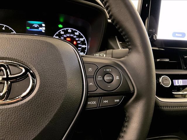 Used 2025 Toyota Corolla SE FWD image 18