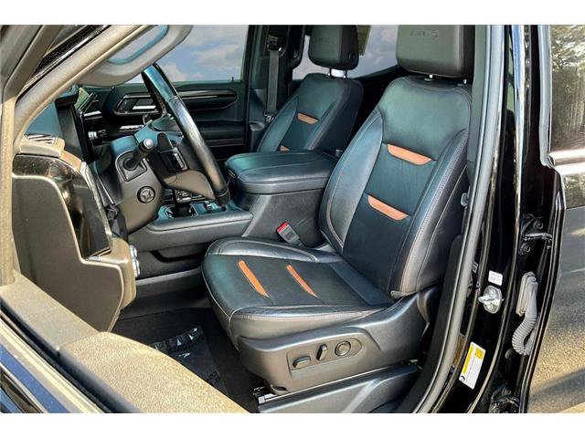 Used 2023 GMC Sierra 1500 AT4 w/ Technology Package AWD/4WD image 24