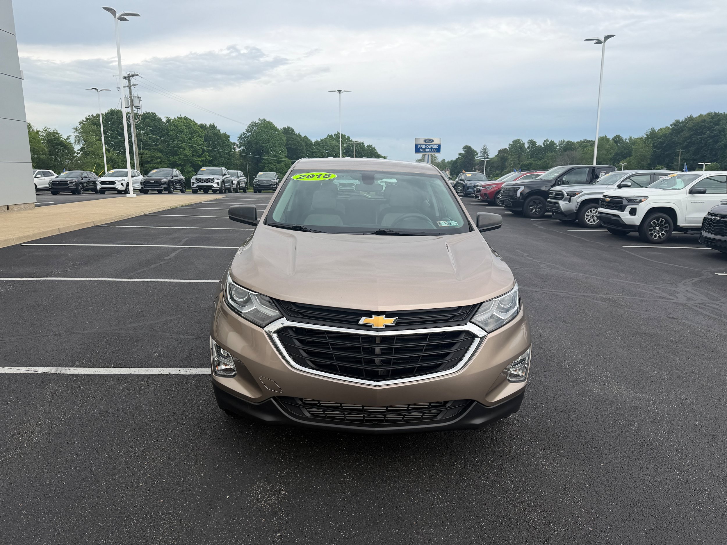 Used 2018 Chevrolet Equinox LS FWD image 3