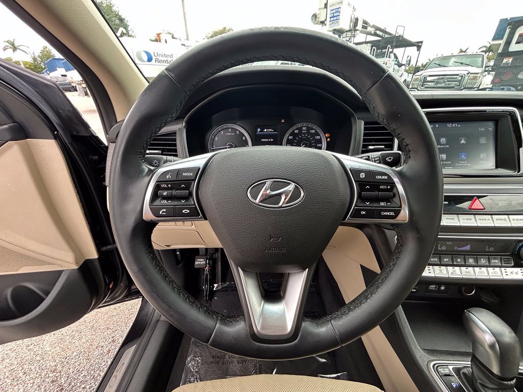 Used 2018 Hyundai Sonata Limited w/ Cargo Package FWD image 16