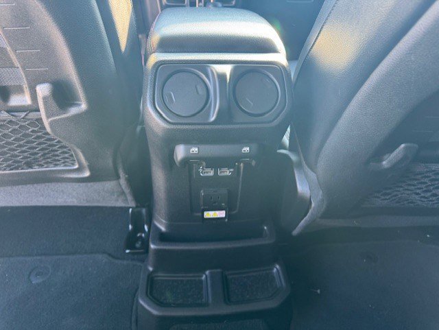 Used 2018 Jeep Wrangler Unlimited Rubicon w/ Dual Top Group image 26