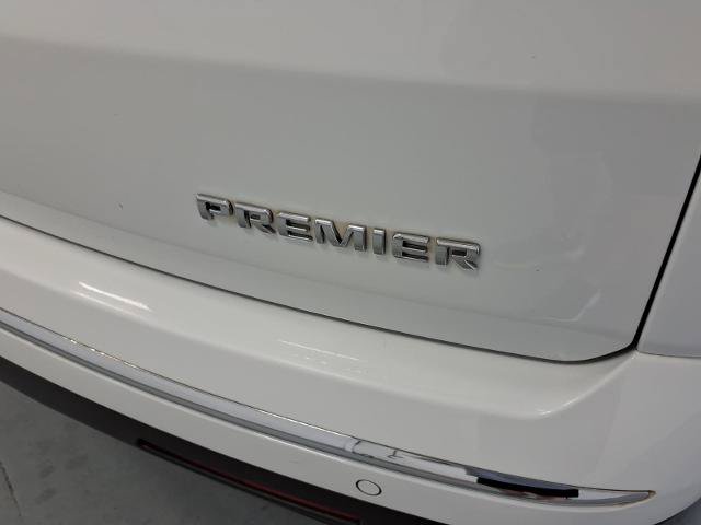Used 2023 Chevrolet Traverse Premier FWD image 11