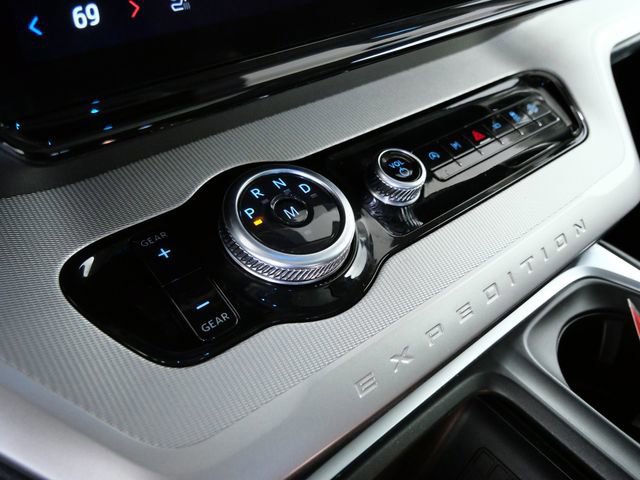 Certified 2025 Ford Expedition Active AWD/4WD image 21