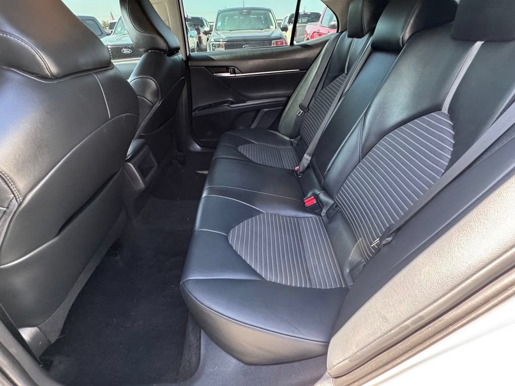 Used 2020 Toyota Camry SE FWD image 37