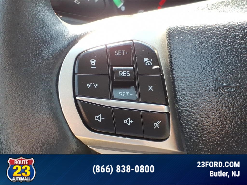 Certified 2025 Ford Explorer Active w/ Active Comfort Package AWD/4WD image 13