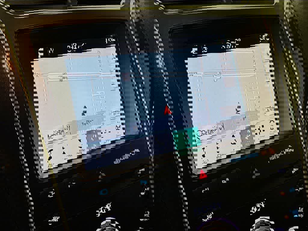 Certified 2019 Ford Explorer Limited w/ Ford Safe & Smart Package image 29