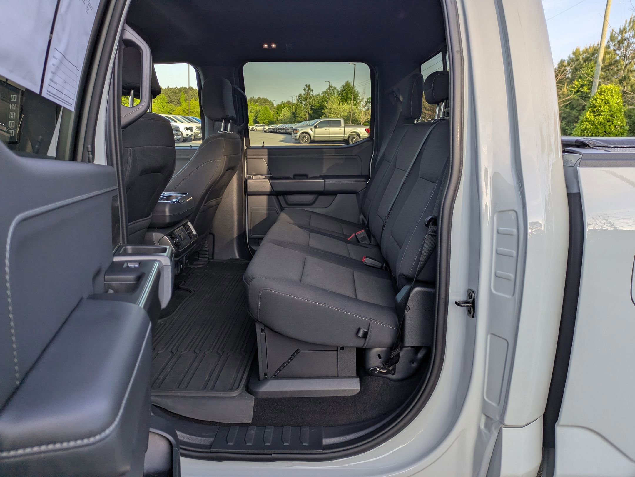 Certified 2024 Ford F150 XLT w/ Equipment Group 302A MID AWD/4WD image 31