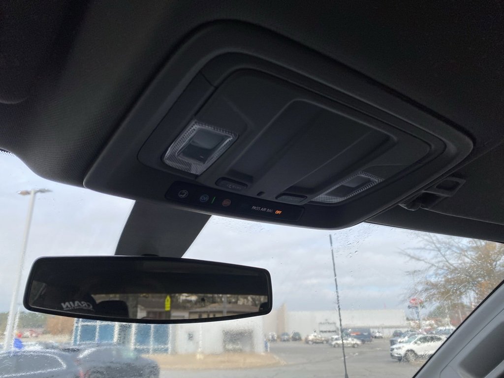 Used 2022 Chevrolet Silverado 2500 LT w/ Convenience Package image 24