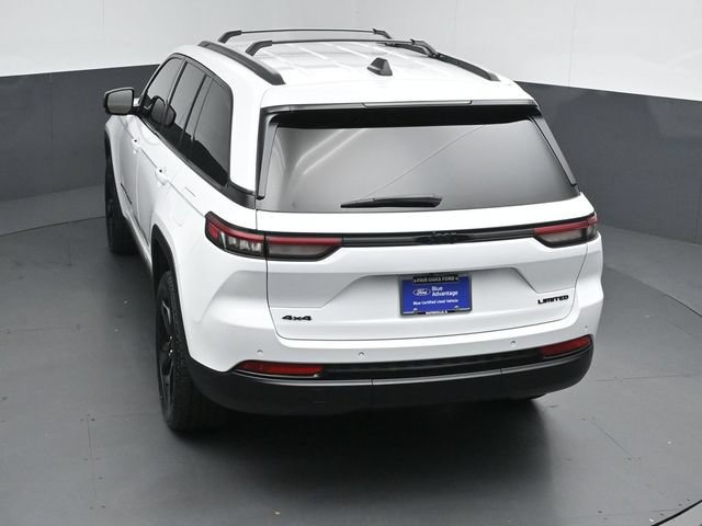 Used 2023 Jeep Grand Cherokee Limited w/ Black Appearance Package AWD/4WD image 49