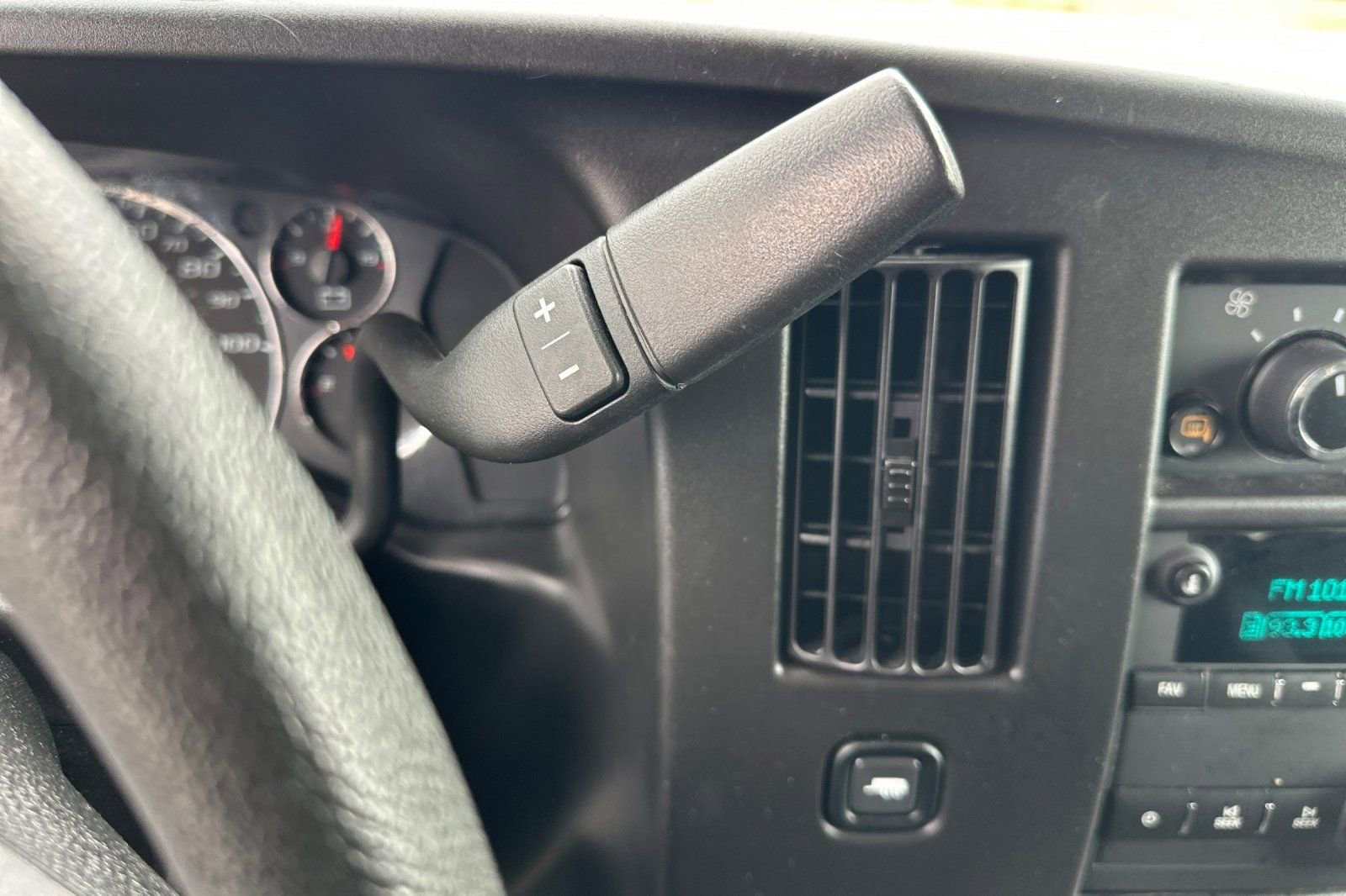 Used 2023 Chevrolet Express 2500 Work Van w/ Driver Convenience Package image 20