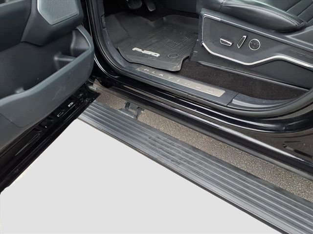 Certified 2022 Ford F150 Platinum w/ Equipment Group 701A High image 8