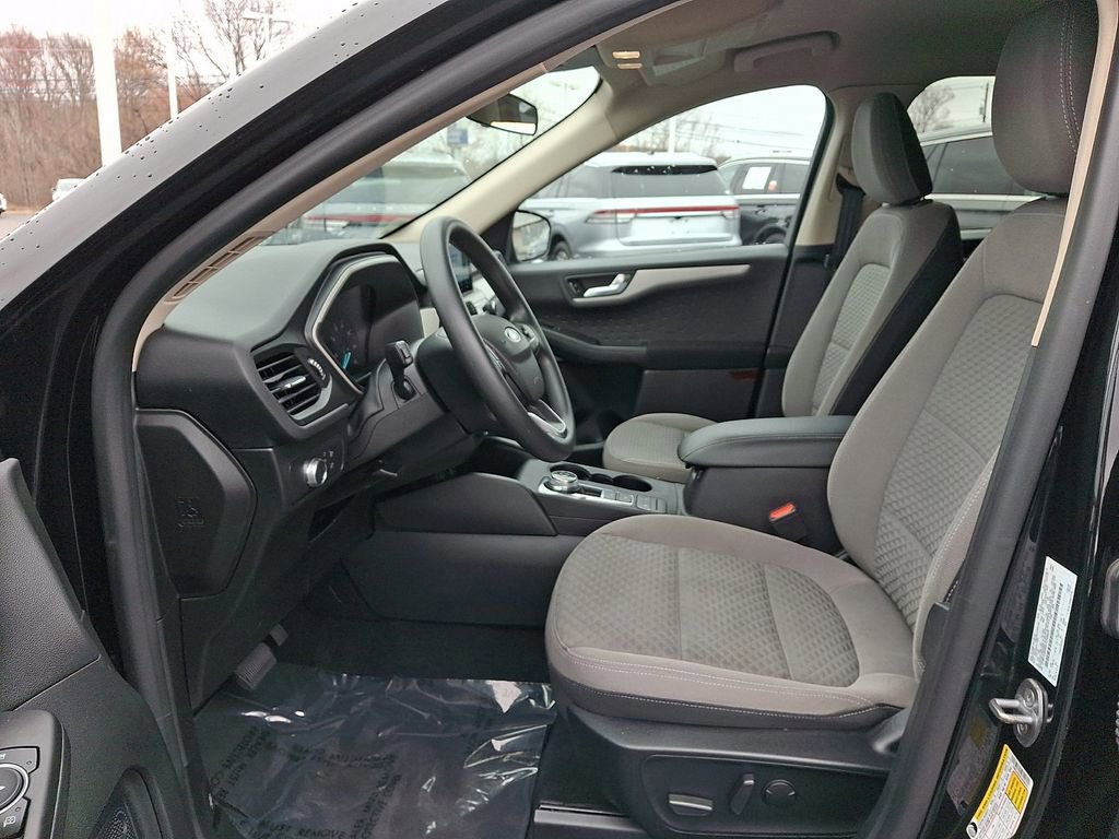 Certified 2020 Ford Escape SE image 13