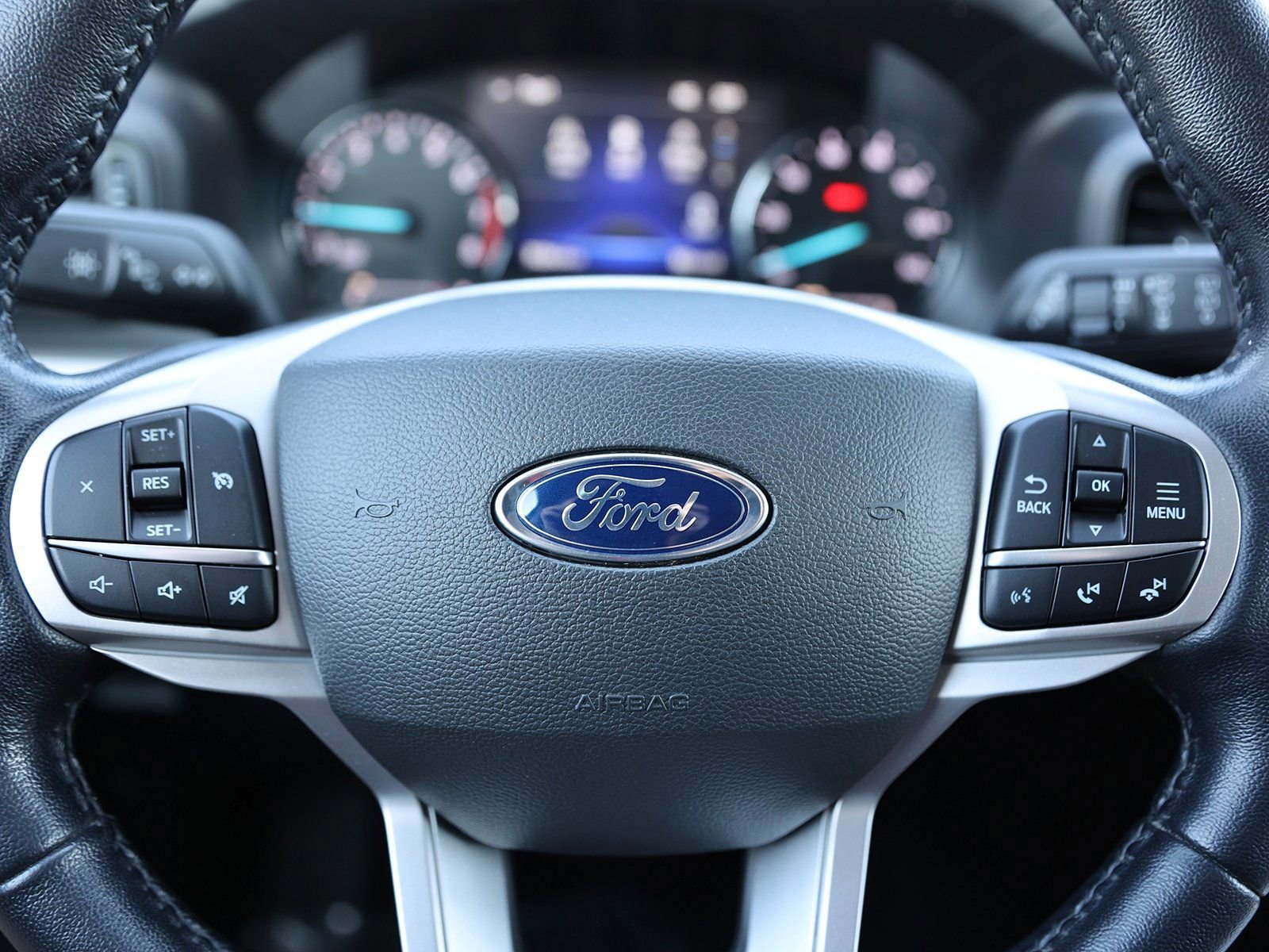 Certified 2022 Ford Explorer XLT w/ Class IV Trailer Tow Package image 41