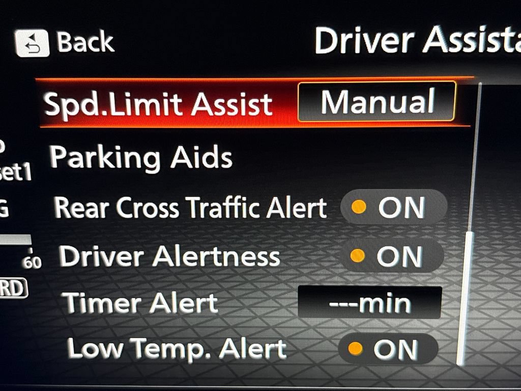 Used 2025 Nissan Pathfinder Platinum w/ Black Appearance Package FWD image 38