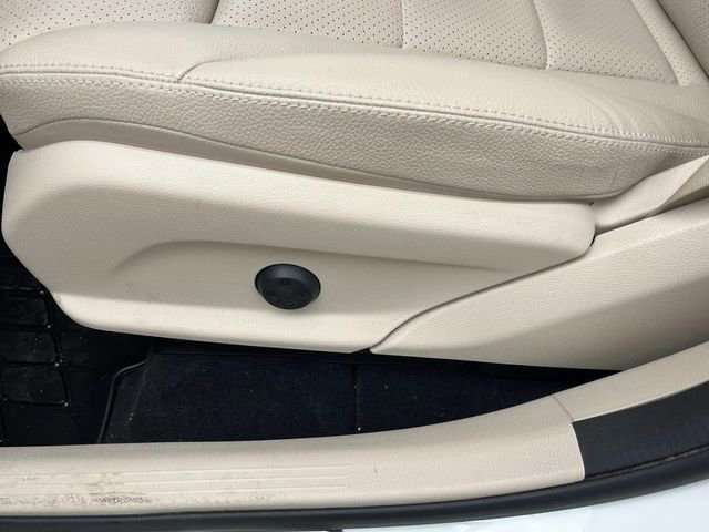 Used 2021 Mercedes-Benz GLC 300 GLC 300 image 31