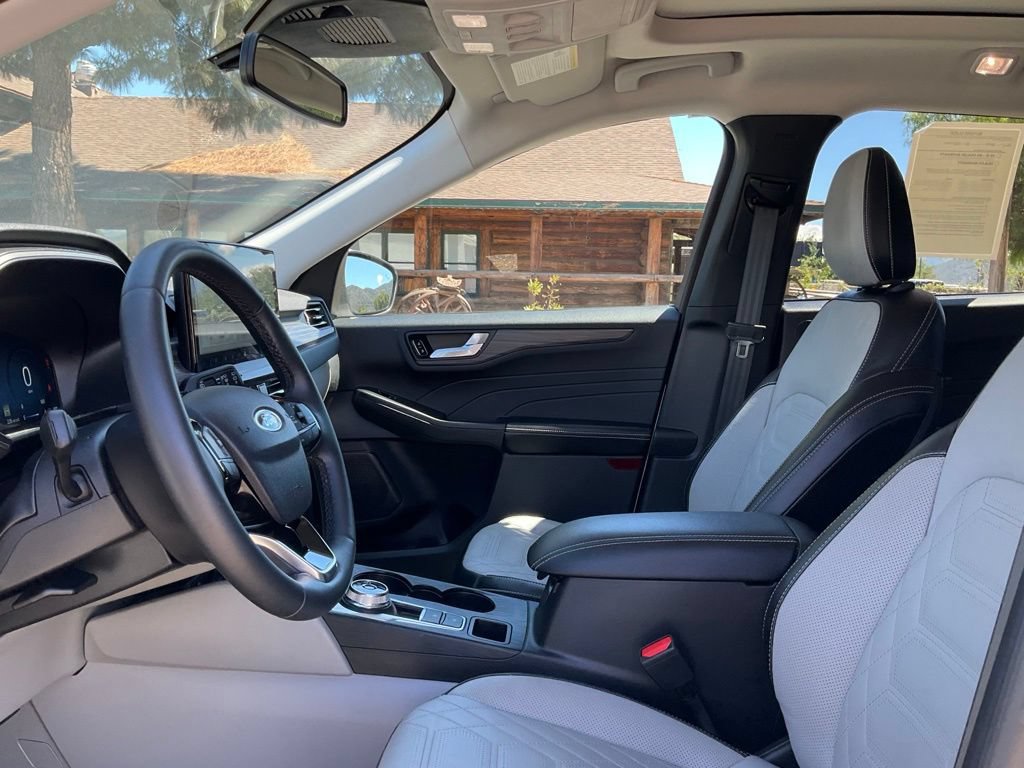 Certified 2024 Ford Escape SE w/ PHEV Premium Package FWD image 40