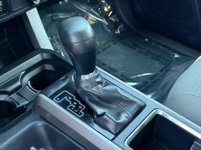 Used 2018 Toyota Tacoma SR5 AWD/4WD image 32