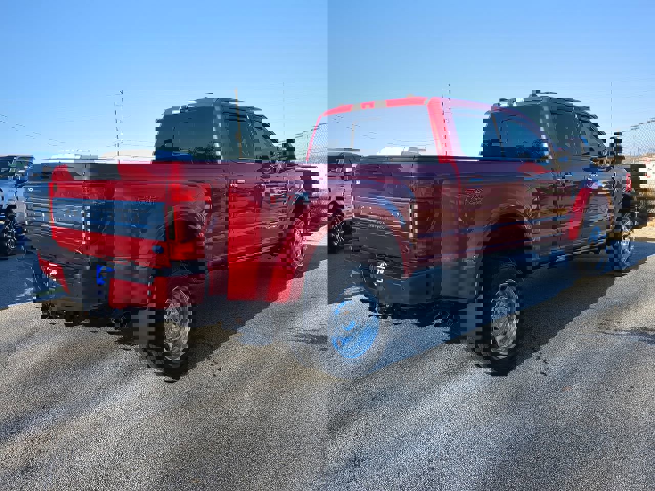 Certified 2020 Ford F450 Platinum w/ FX4 Off-Road Package image 4