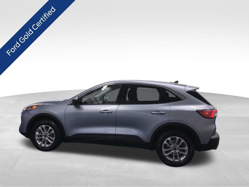 Certified 2022 Ford Escape SE w/ Cold Weather Package image 2