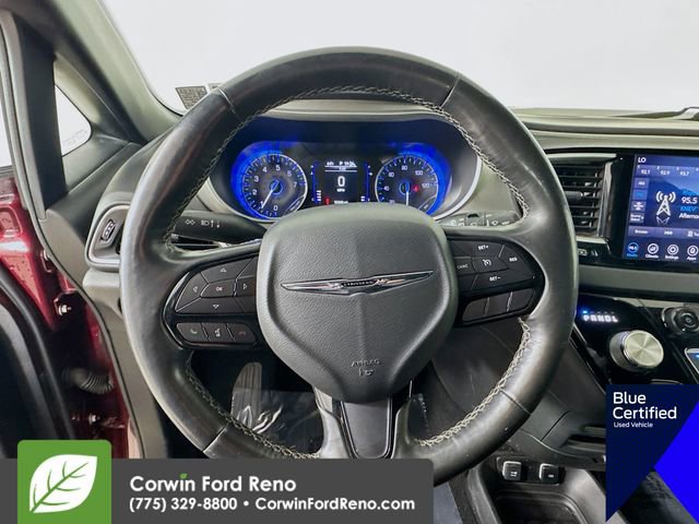 Used 2020 Chrysler Pacifica Touring-L image 14