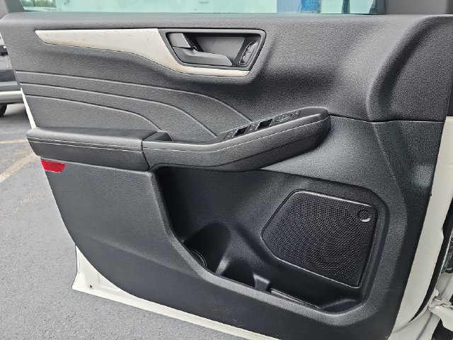 Certified 2022 Ford Escape SE w/ SE Sport Appearance Package FWD image 33