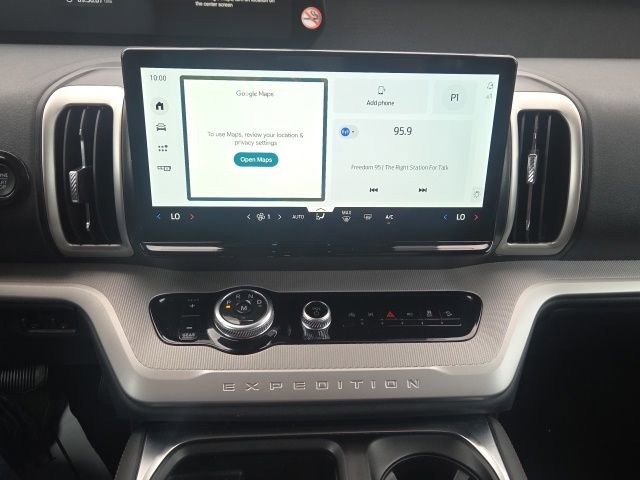 Certified 2025 Ford Expedition Active AWD/4WD image 32