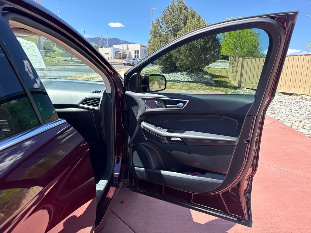 Certified 2022 Ford Edge Titanium w/ Class II Trailer Tow Package AWD/4WD image 26