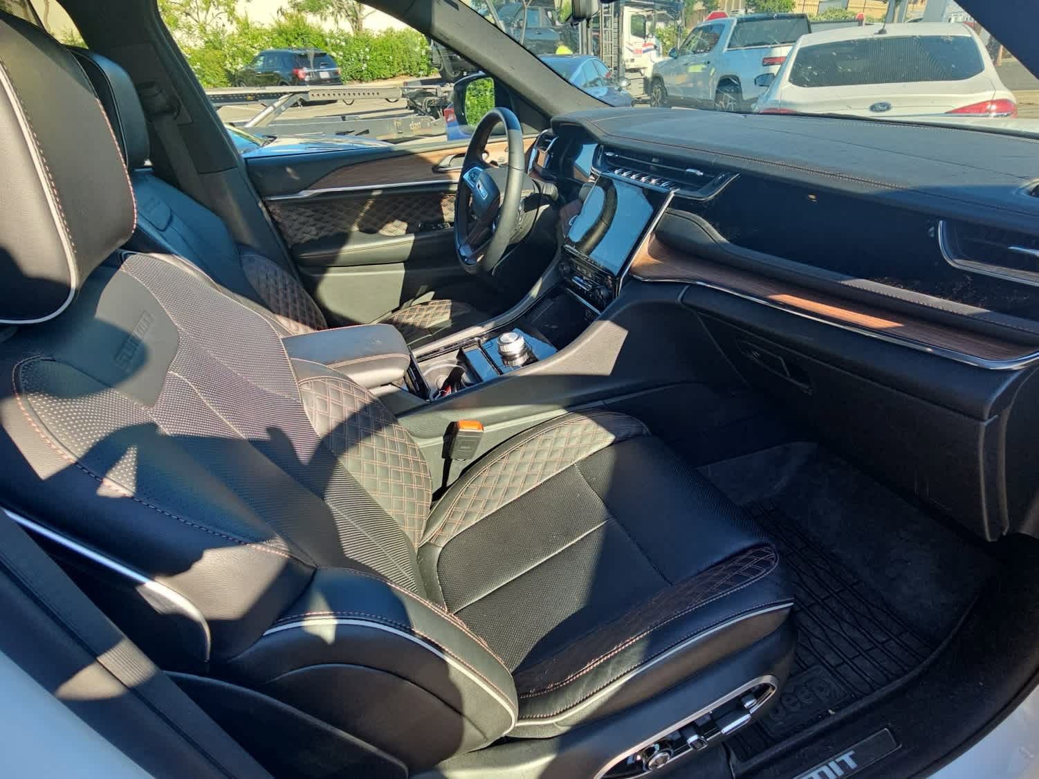 Used 2023 Jeep Grand Cherokee Summit w/ Adv Protech Group IV image 13