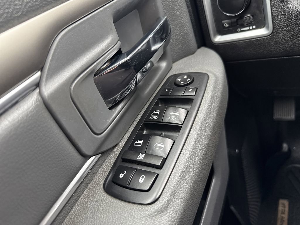 Used 2017 RAM 1500 Classic SLT image 23