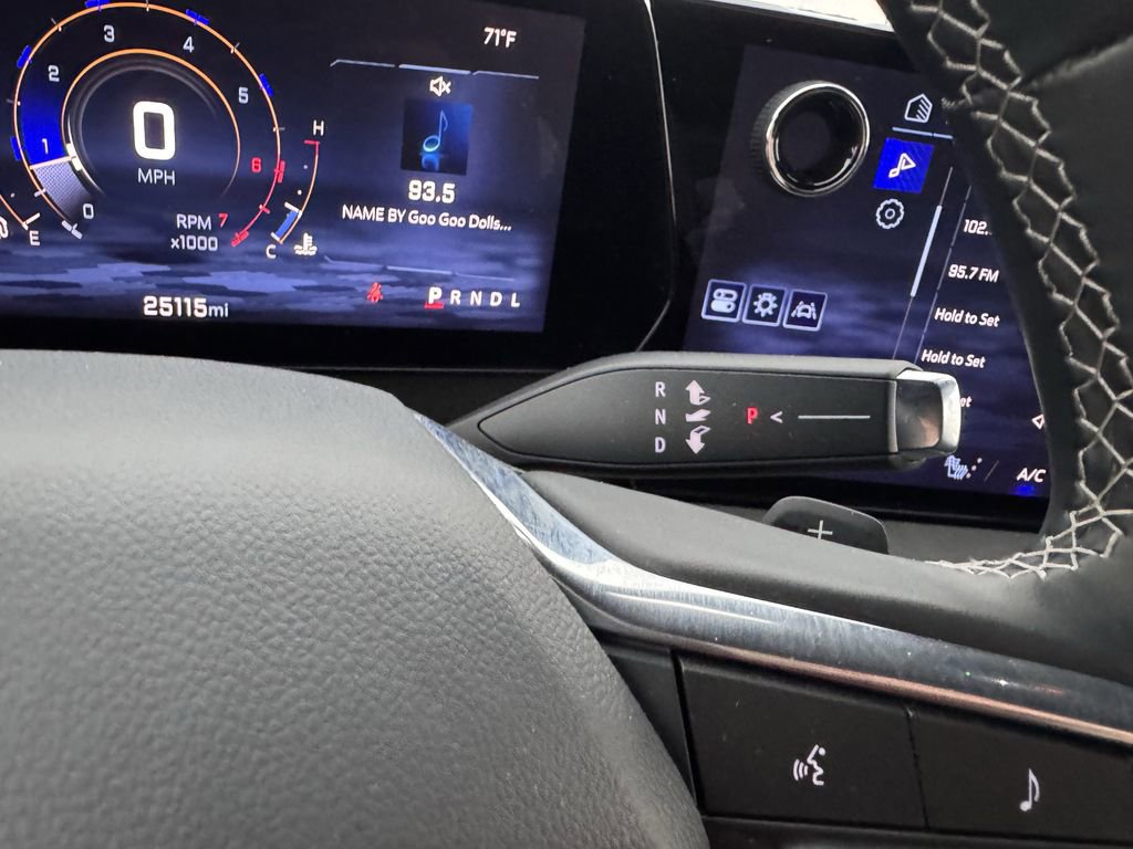 Used 2025 Chevrolet Traverse LT AWD/4WD image 14