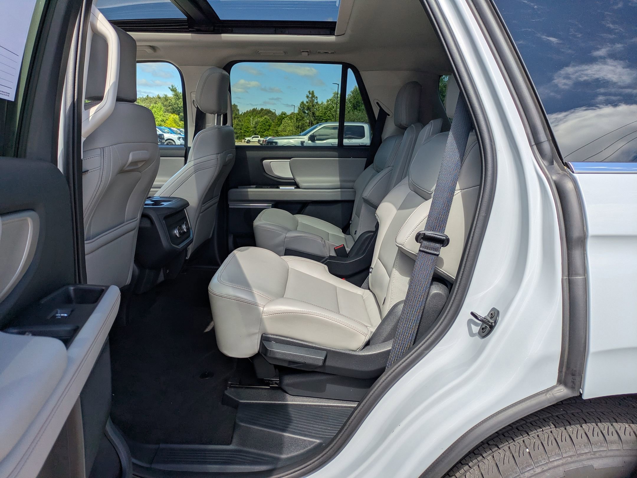 Certified 2025 Ford Expedition Active RWD image 27
