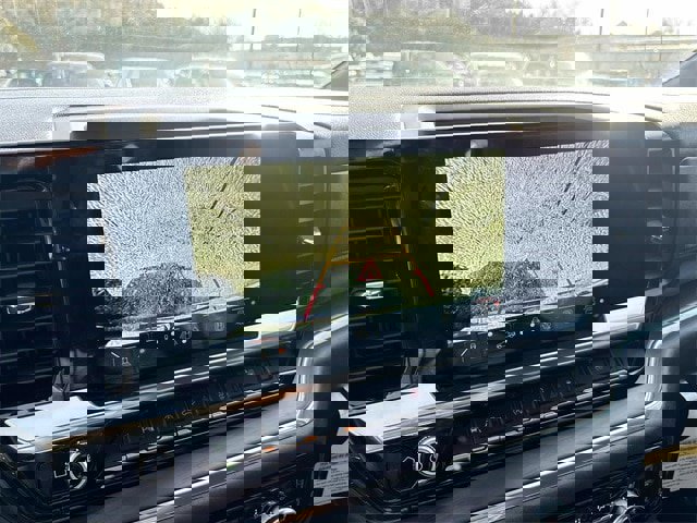 Used 2024 GMC Sierra 1500 SLT w/ SLT Convenience Package image 32