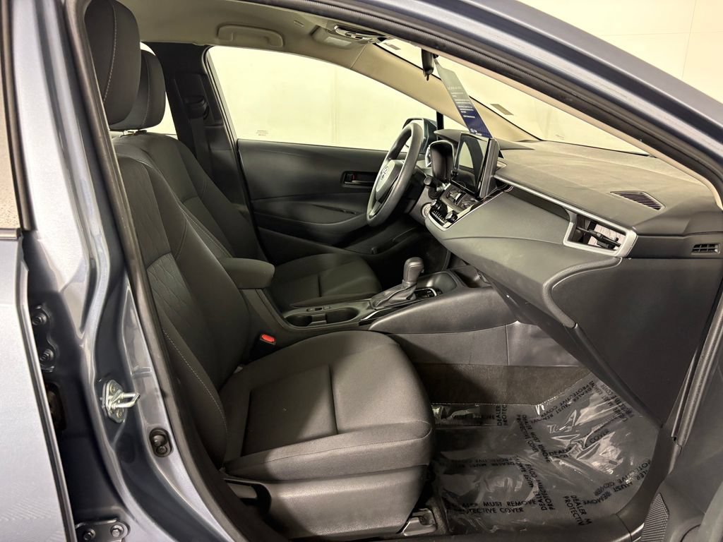 Used 2023 Toyota Corolla LE FWD image 32