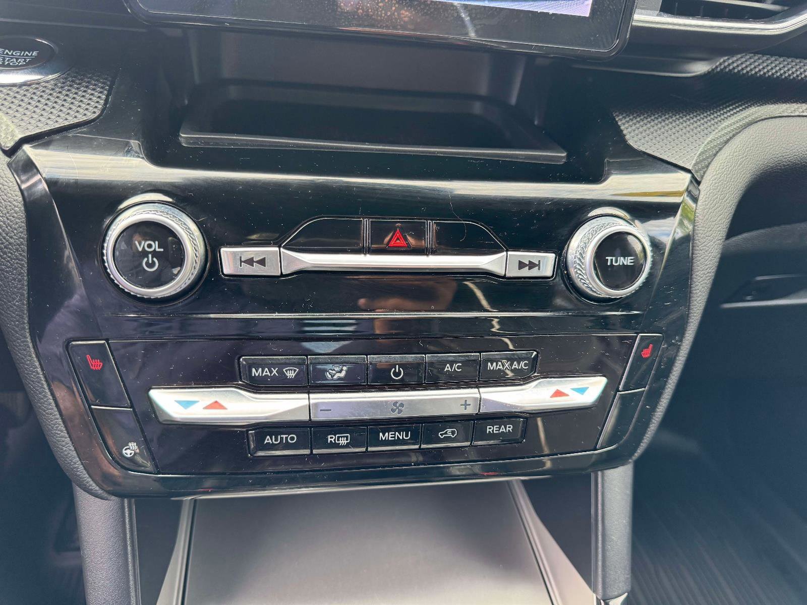 Certified 2022 Ford Explorer ST w/ ST Street Pack image 26