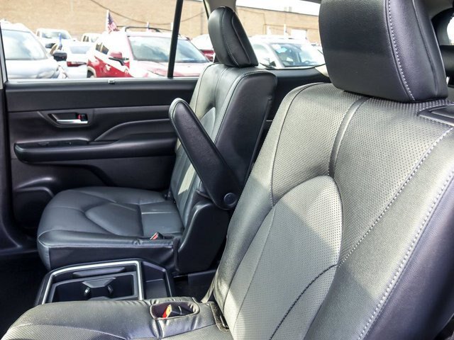 Used 2025 Toyota Grand Highlander AWD image 18