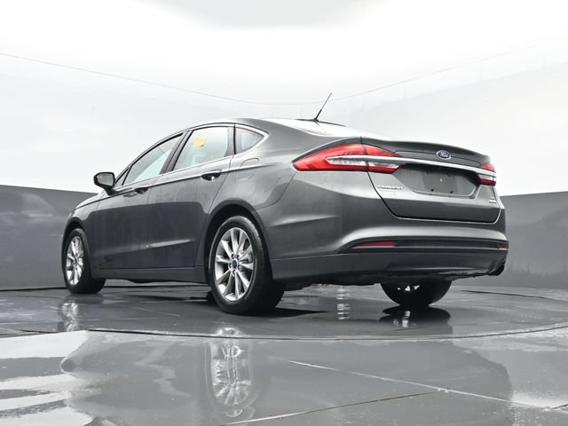 Certified 2017 Ford Fusion SE FWD image 25