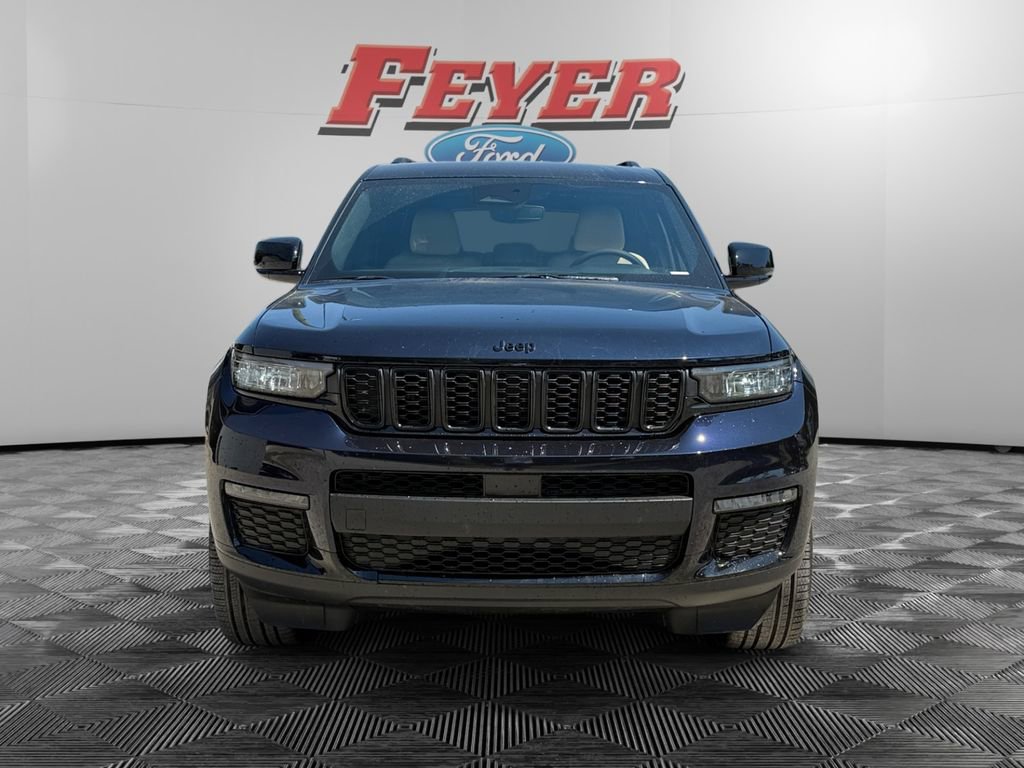 Used 2024 Jeep Grand Cherokee L Limited w/ Black Appearance Package RWD image 8