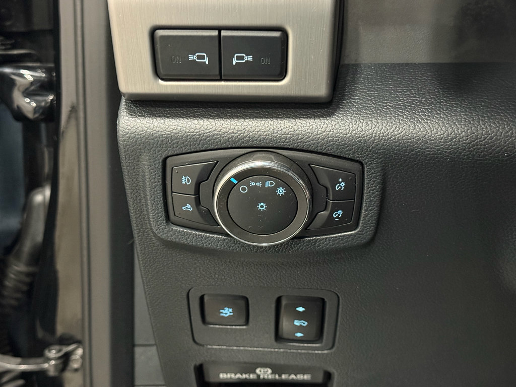 Certified 2022 Ford F350 Platinum w/ Snow Plow Prep Package image 12