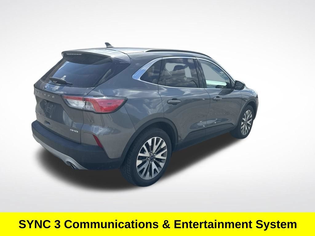Certified 2022 Ford Escape Titanium AWD/4WD image 5