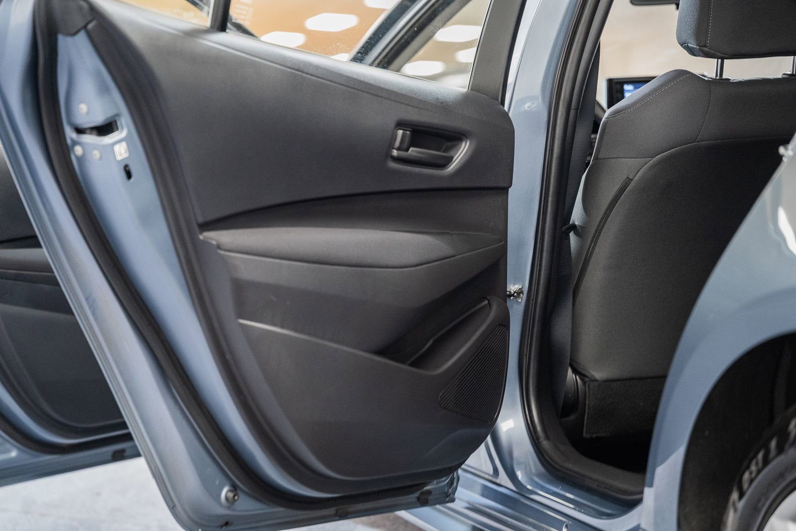 Used 2022 Toyota Corolla LE image 34