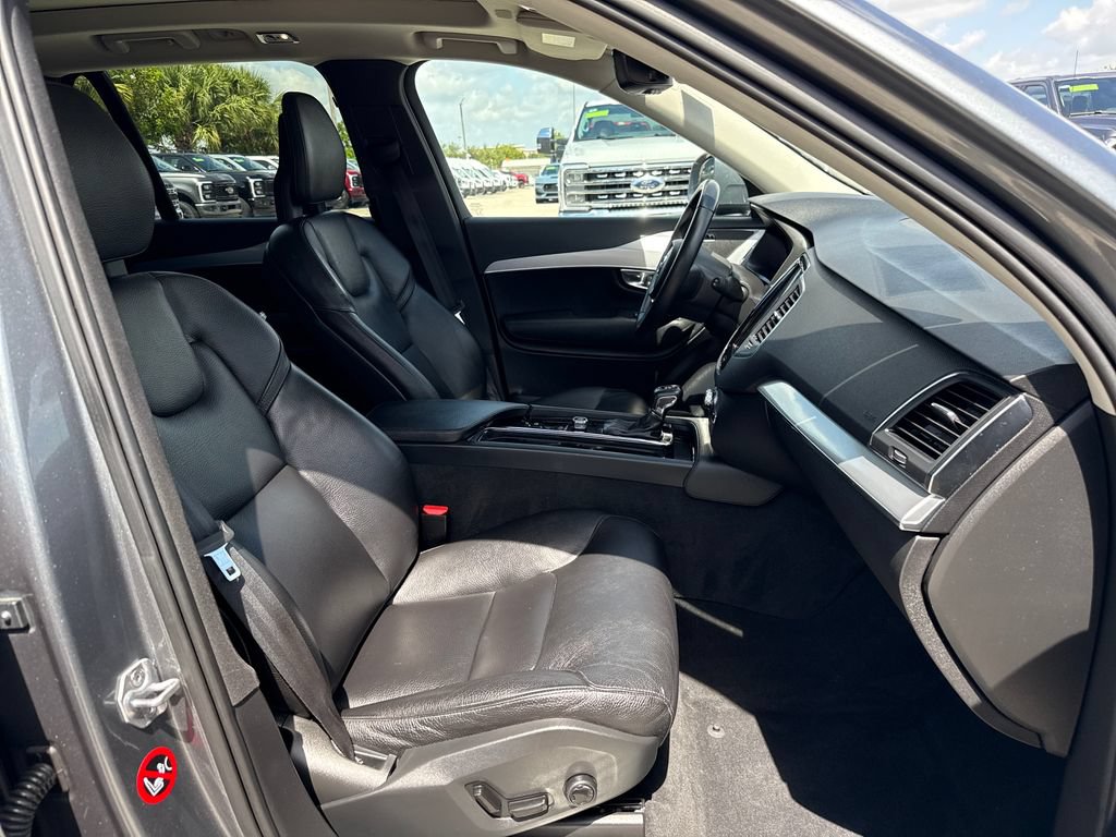 Used 2018 Volvo XC90 T6 Momentum w/ Convenience Package AWD/4WD image 26