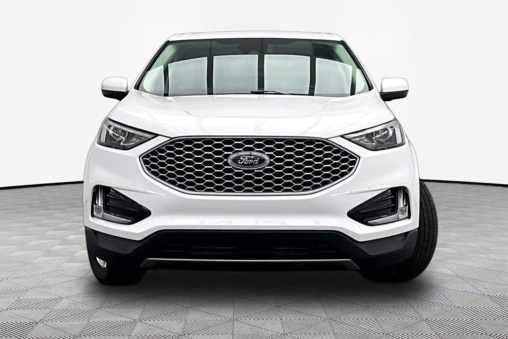 Certified 2024 Ford Edge SEL w/ Convenience Package AWD/4WD image 3