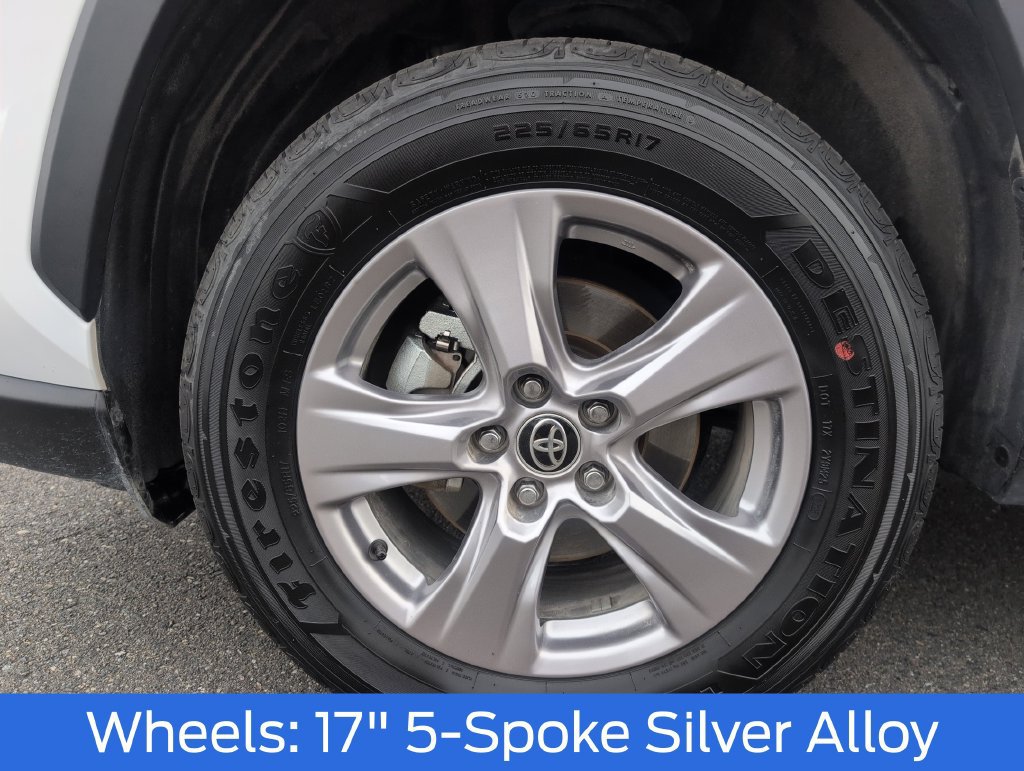Used 2025 Toyota RAV4 XLE AWD/4WD image 14