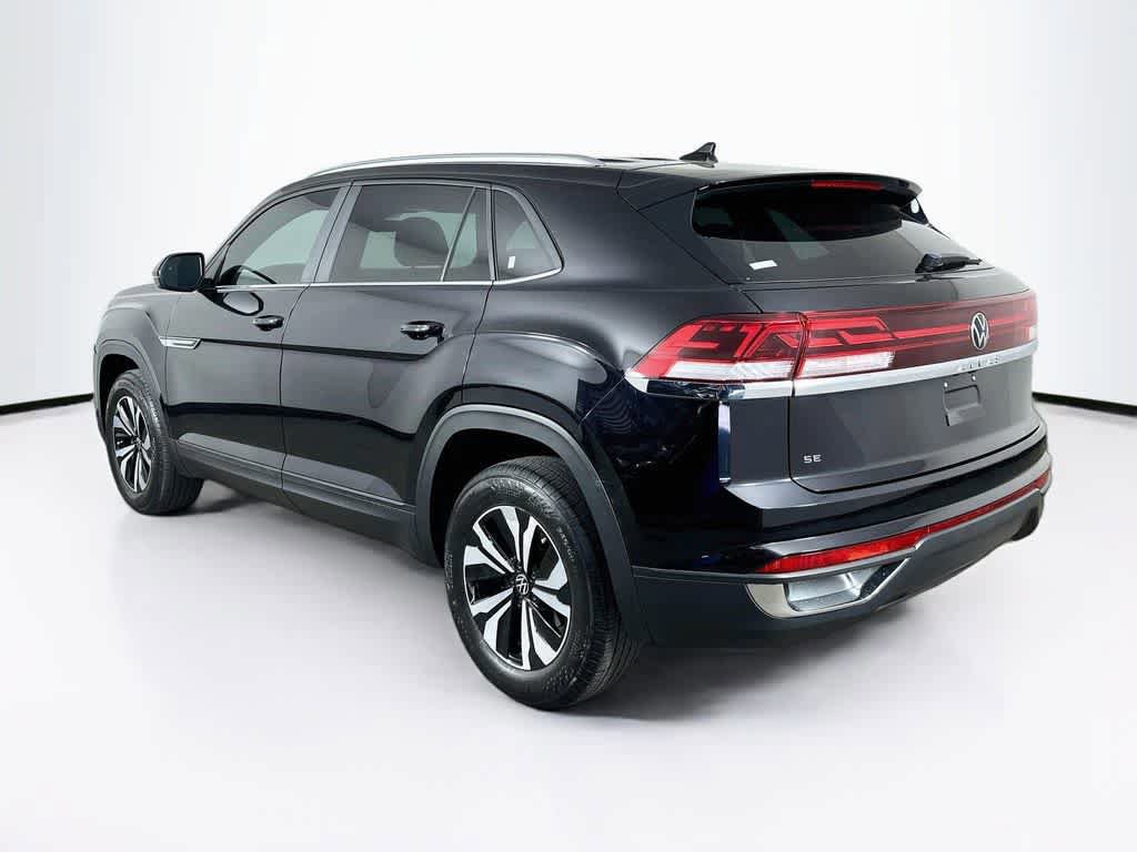 Used 2024 Volkswagen Atlas Cross Sport SE FWD image 3