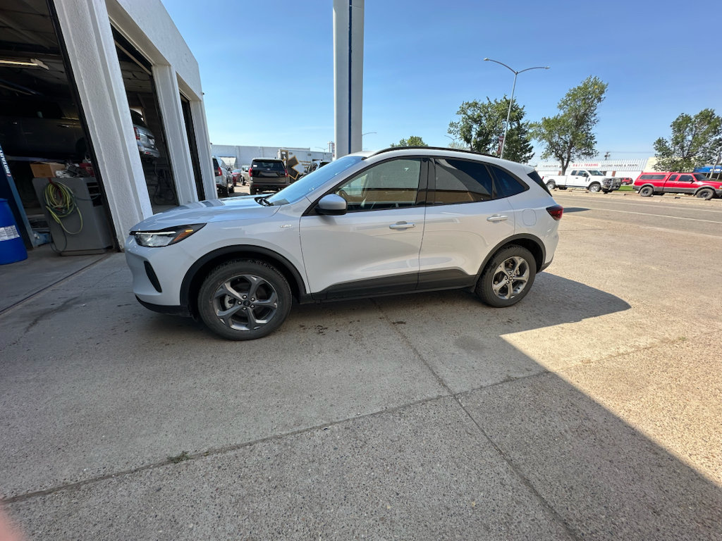 Certified 2025 Ford Escape ST-Line Select